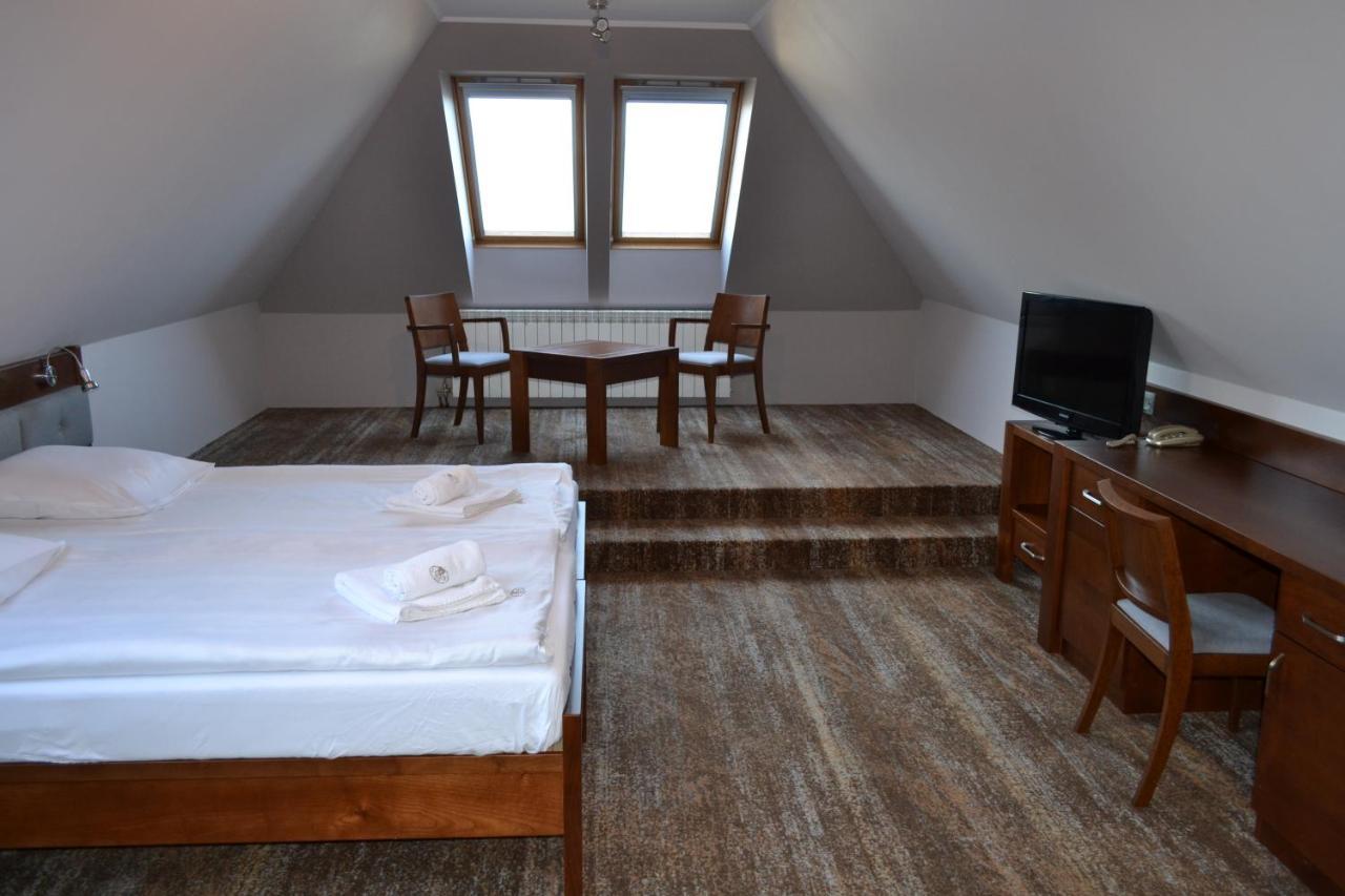 Hotel LOKIS Burg Niedzica Exterior foto